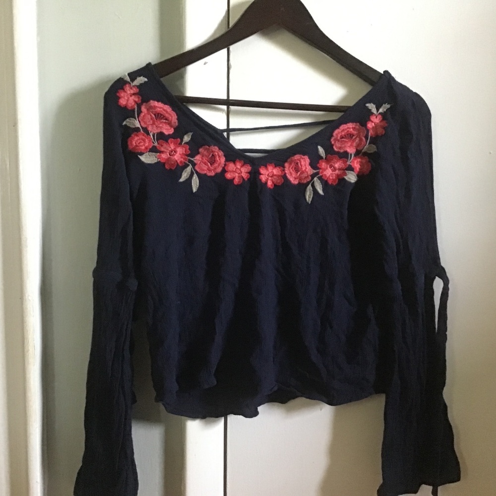 Navy Hollister top